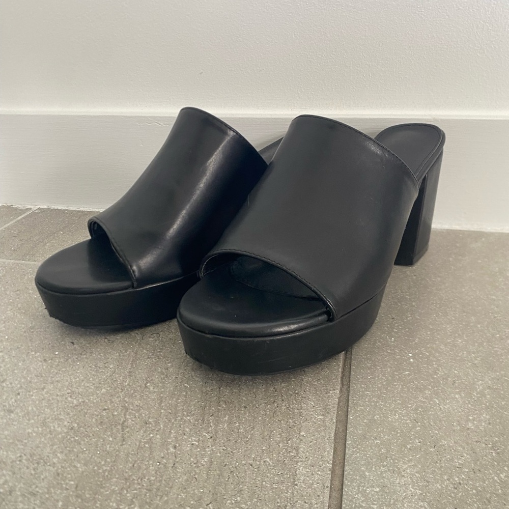 Lulus black faux leather heeled mule | Size 8